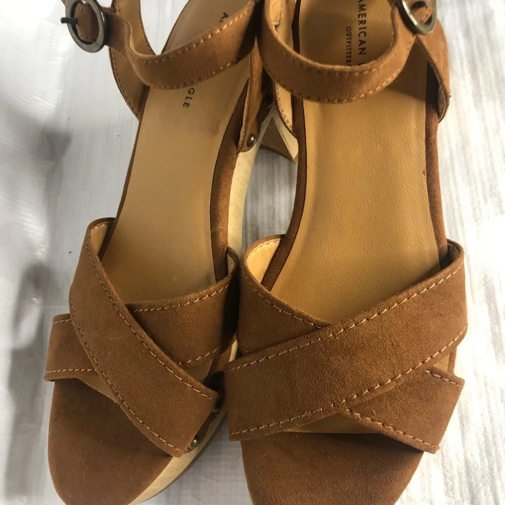 American Eagle Womens‎ Platform Sandals 8 Brown Wooden Chunky Heel Retro